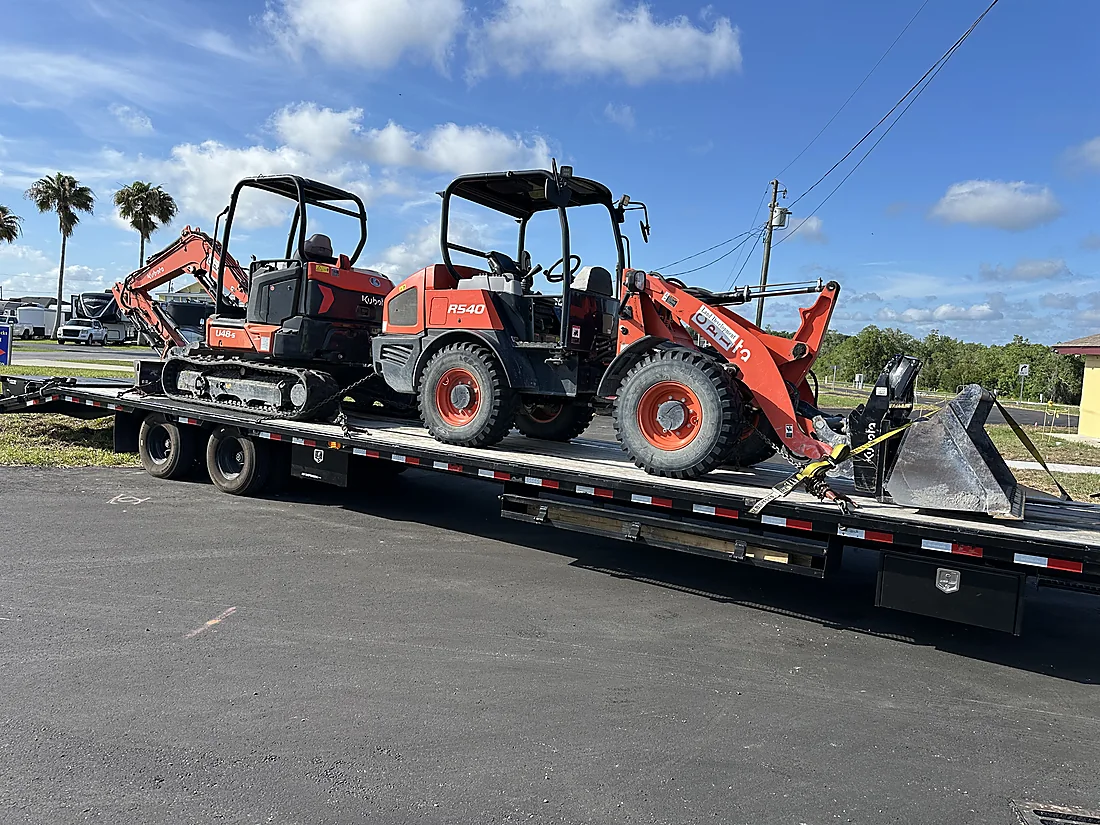 Flatbed equipment transport