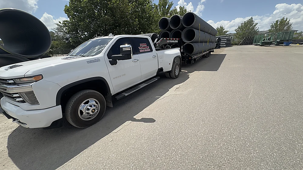 Flatbed material delivery
